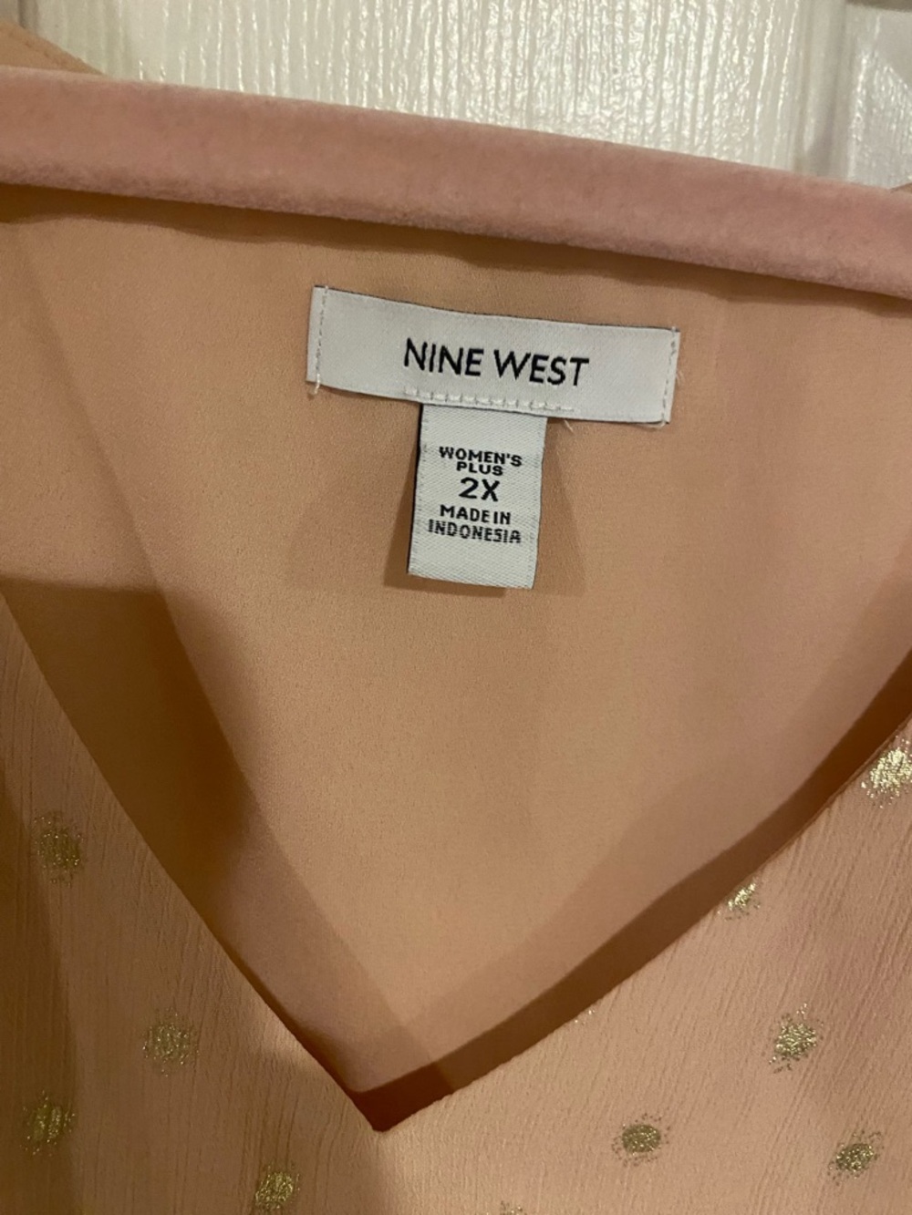 Nine West Blush Pink Sleeveless V-Neck Top with Gold Foil Dots - Picture 2 of 3